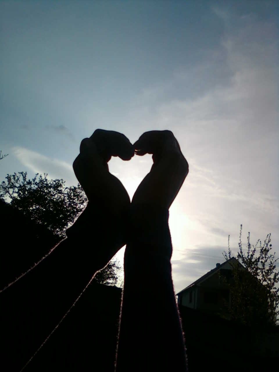 Silhouette Heart: Photo taken with Samsung L700 / 2009